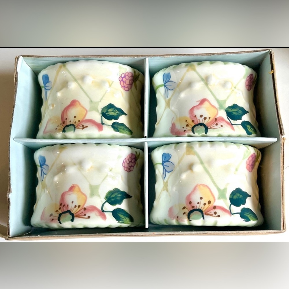 Tracy Porter Evelyn Napkin Rings Set of 12 NEW IN BOX - Picture 2 of 2